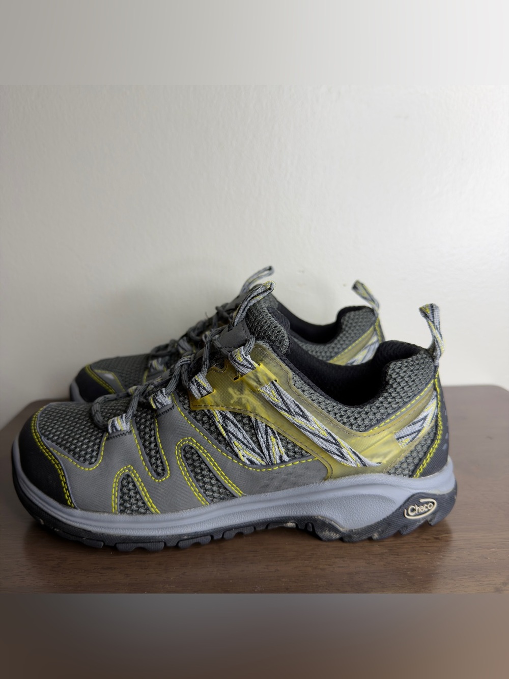 Chaco Outcross Evo 4 Gray Hiking Shoes Sz 8 Mens